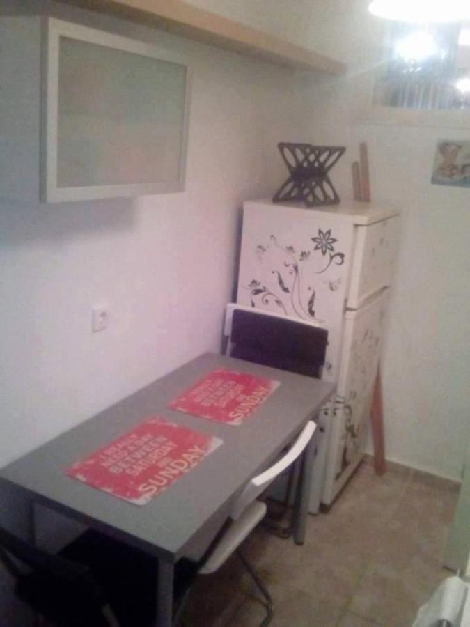 Luxurious 2 Bedroom Center In Apartment